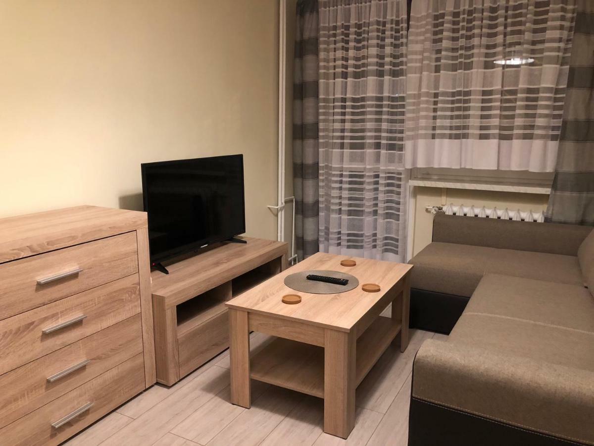 Appartement Apartament Na Zielonej Parter à Kędzierzyn-Koźle Extérieur photo